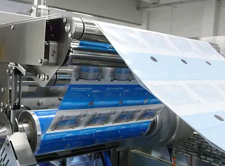 Tray sealing