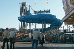 IGUS_AP_FA0906_funfair_ride_gondola_elevator_D
